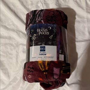 Disney Hocus Pocus Plush Blanket - Purple, Red, Black